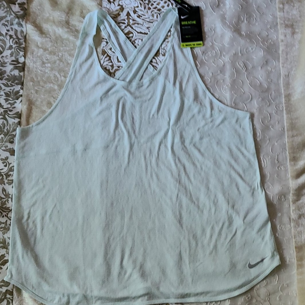Nike Breathe 2XL Cool Running Tank - Picture 6 of 13